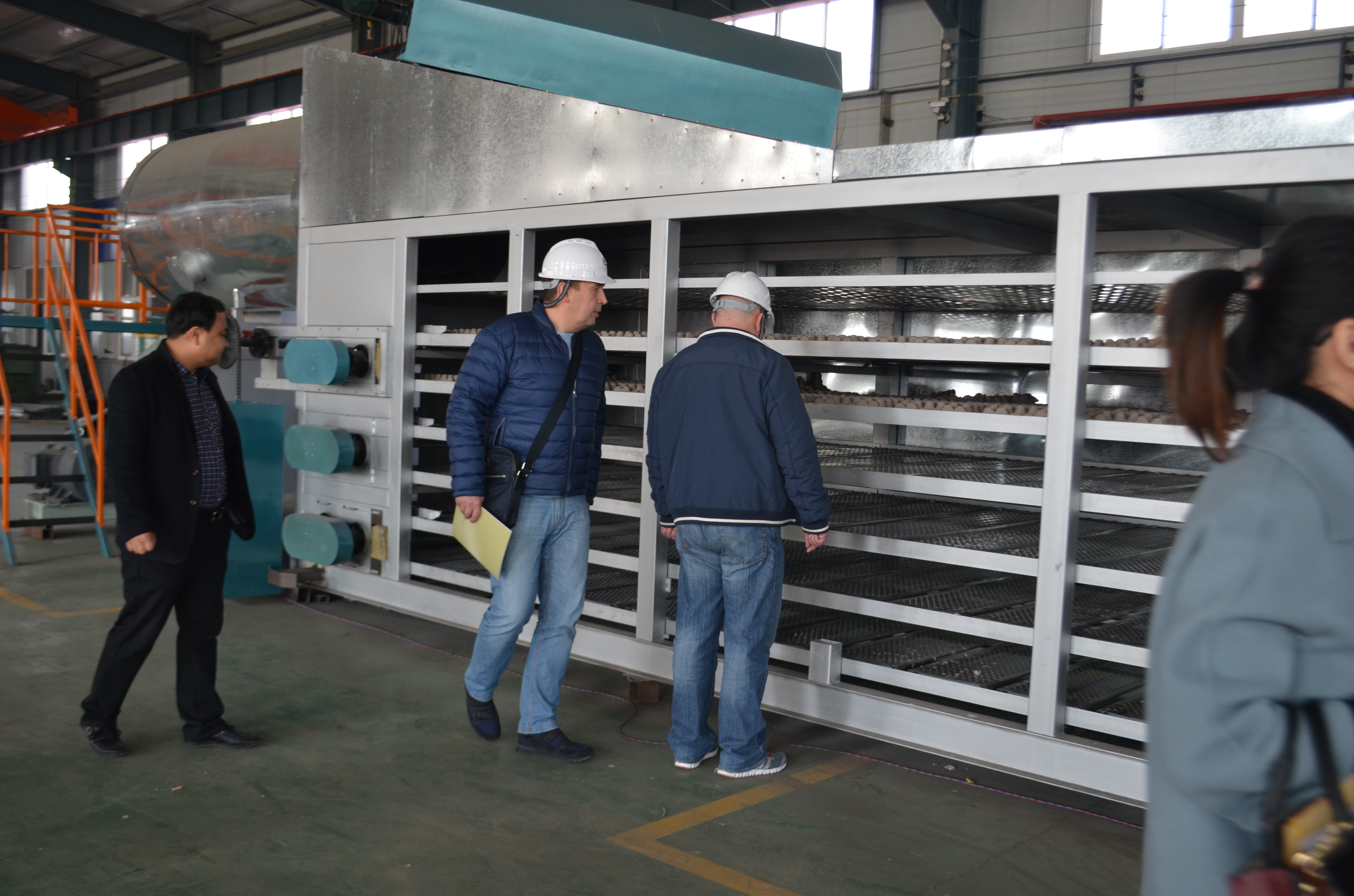 蛋托機(jī)、蛋托生產(chǎn)線(xiàn)、雞蛋托盤(pán)機(jī)，請(qǐng)致電宏潤(rùn)包裝